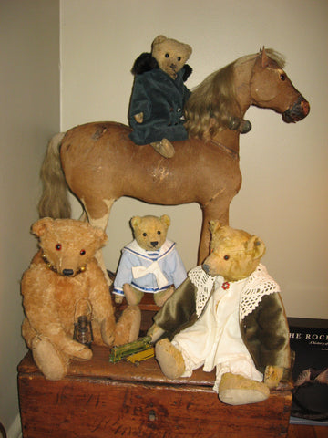 22V A group of German bears with friends. Sue Howard