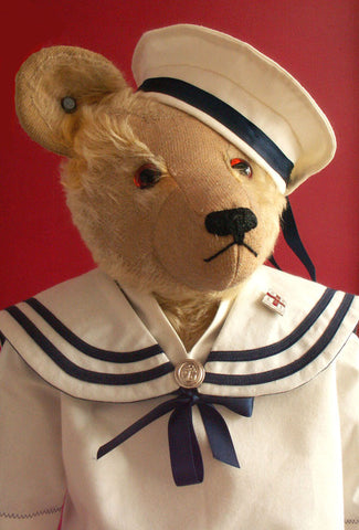 z(1930) A Wishbone Button Big Ted