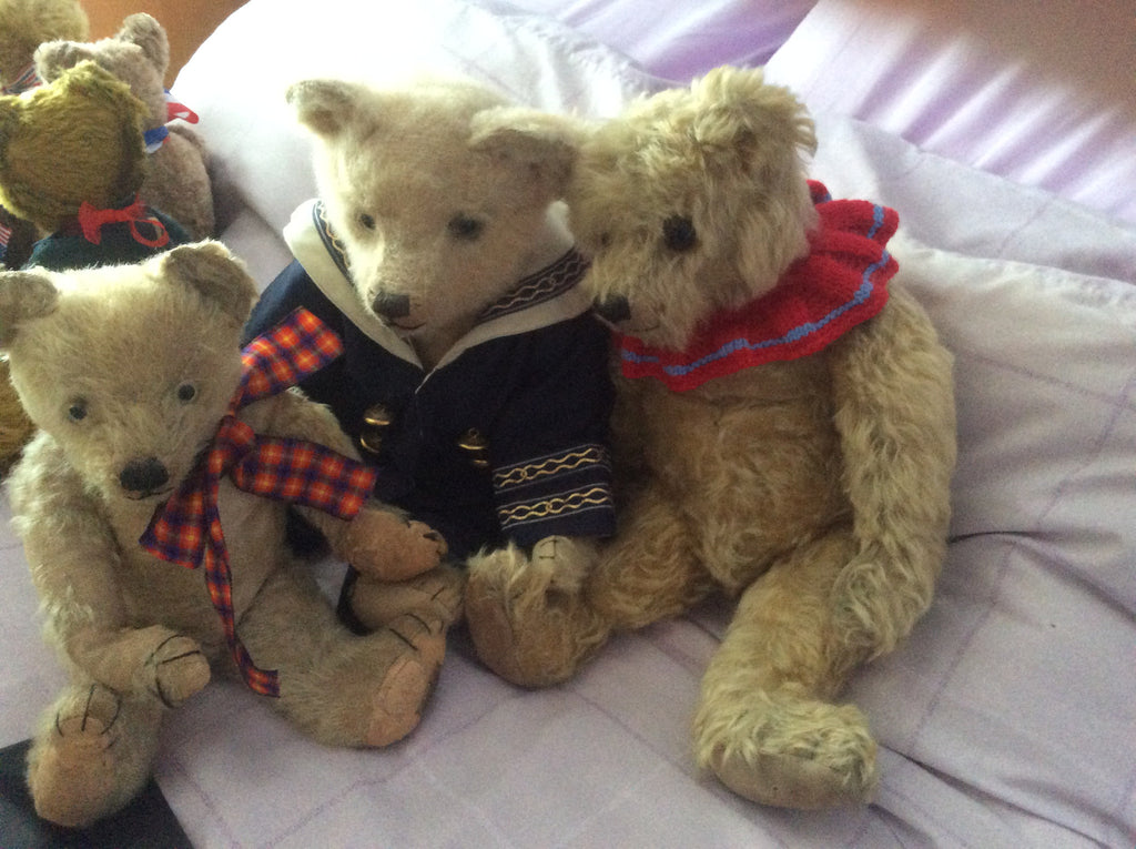 z(1920) Lovely Group!  Evelyn Chambers