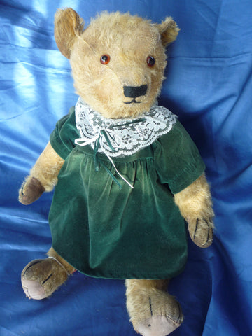 SOLD £75 (1937) Magna Label Lacey